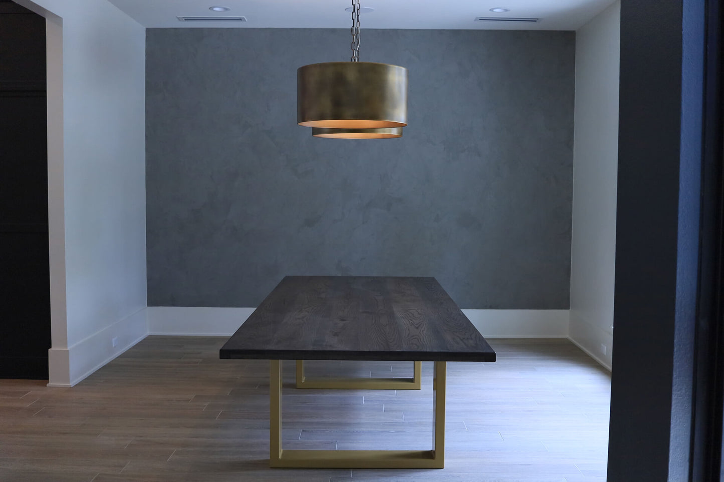 Otis Table